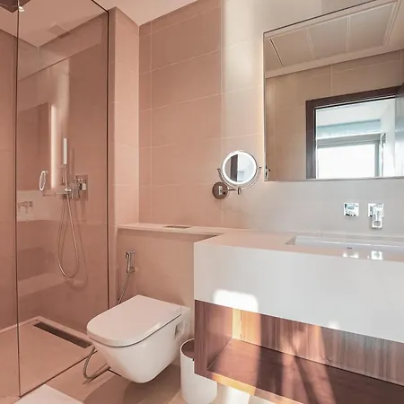 Luxe Living: Spacious Waterfront 2Br In Marina Gate Dubai Exterior foto
