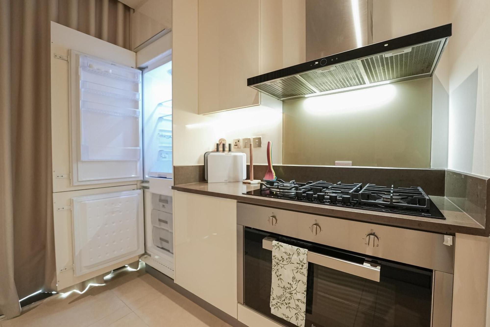 Luxe Living: Spacious Waterfront 2br In Marina Gate Appartamento *